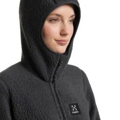 Haglöfs HAGLÖFS PILE HOOD W MAGNETITE 23 -Winter Clothing Store 9 113515 pile hood w magnetite 605435 2at 05