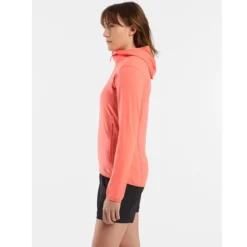 ARC'TERYX KYANITE LT HOODY WOMEN'S SOLASTA 23 -Winter Clothing Store 9 123377 kyanite lt hoody women s solasta x000005692 019553 05