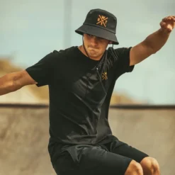 WATTS HAT BOB DARK IRON 23 7 WATTS HAT BOB DARK IRON 23 -Winter Clothing Store 9 124824 1razor w9969 04